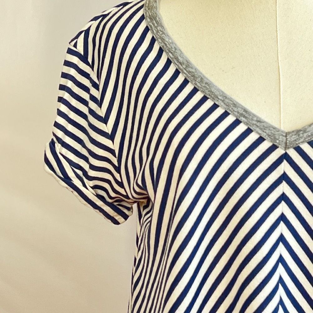 Anthropologie TLA V-Neck Stripe Shirt- Small - NWT - Picture 13 of 15